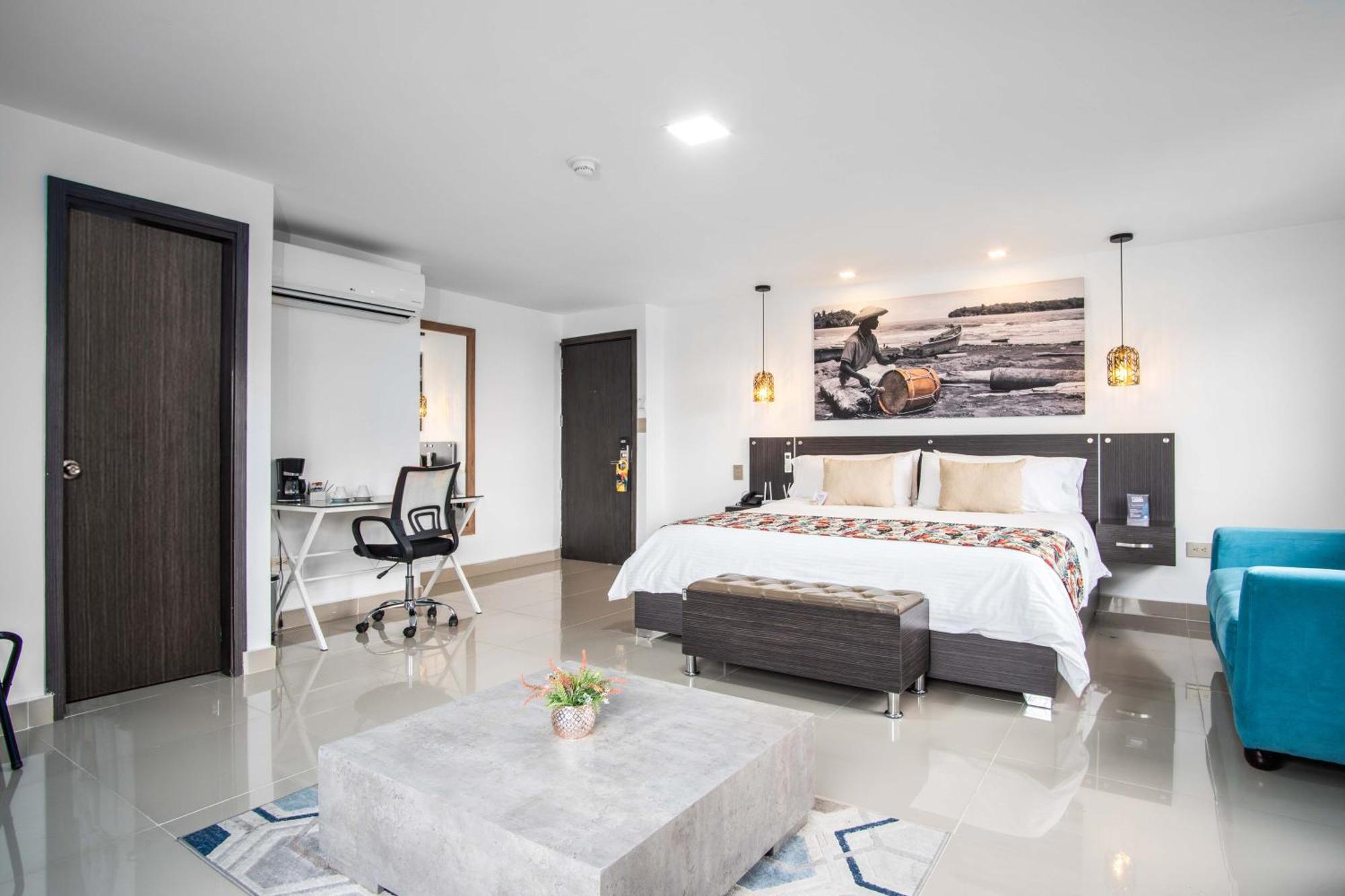 Azor Versalles Hotel
