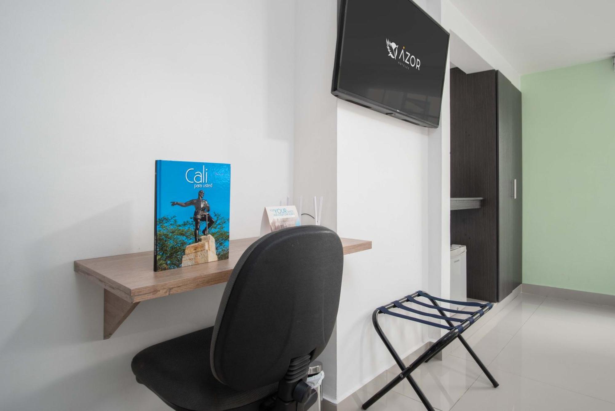 Hotel Azor Versalles 4*