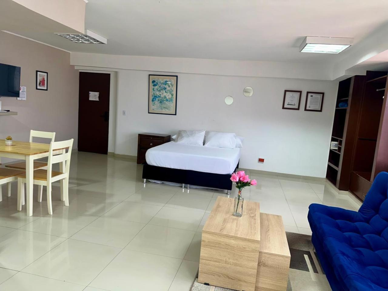 - Torre De Apartment