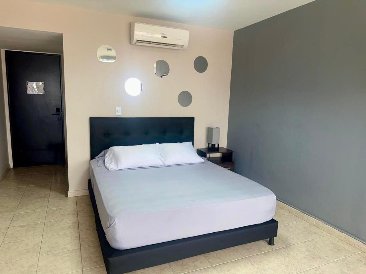 Apartment - Torre De Cali