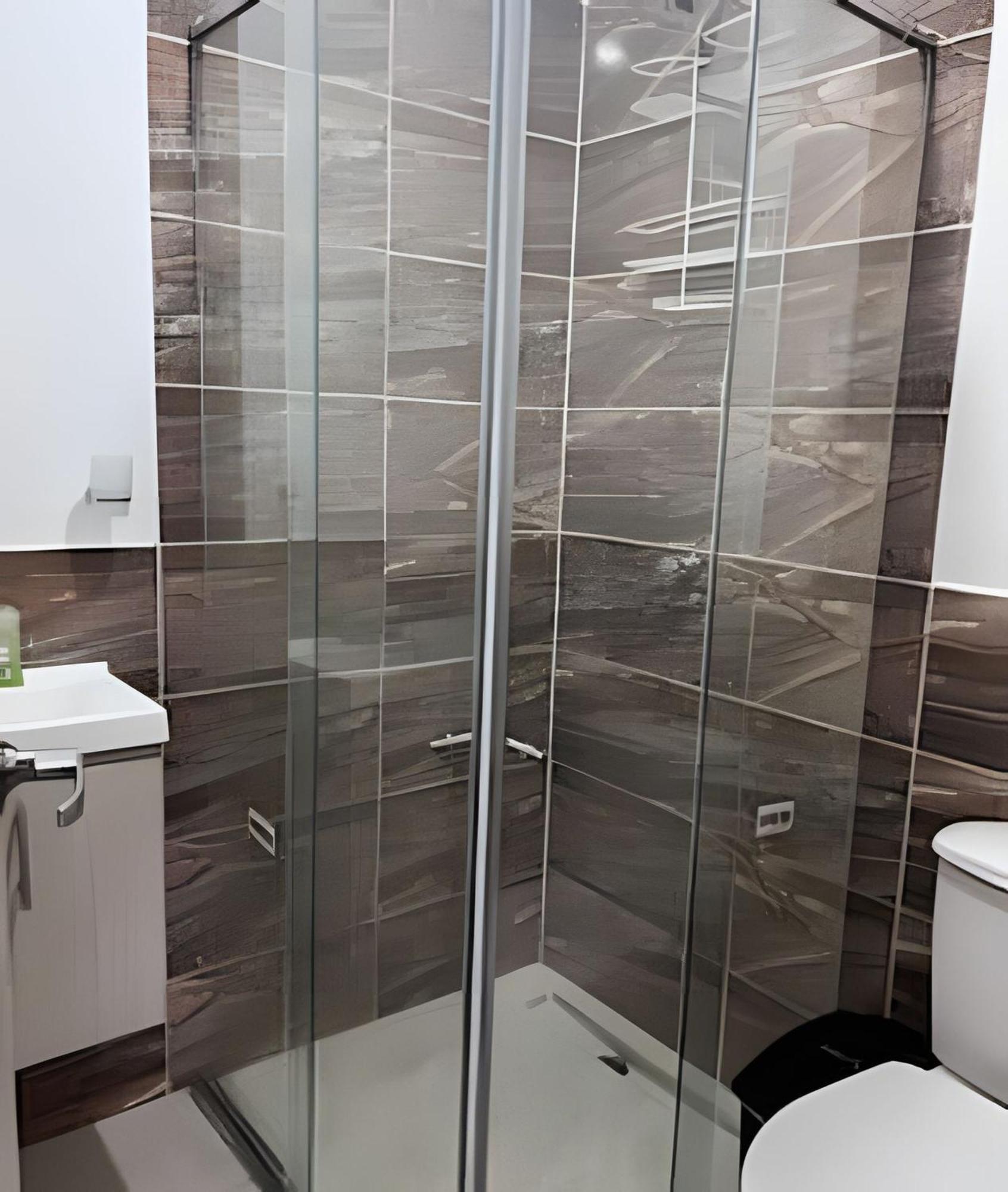 Apartamento Moderno Edifico En El Sur De *