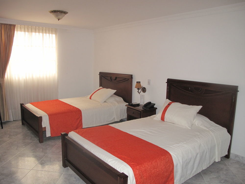 Hotel Azor Versalles