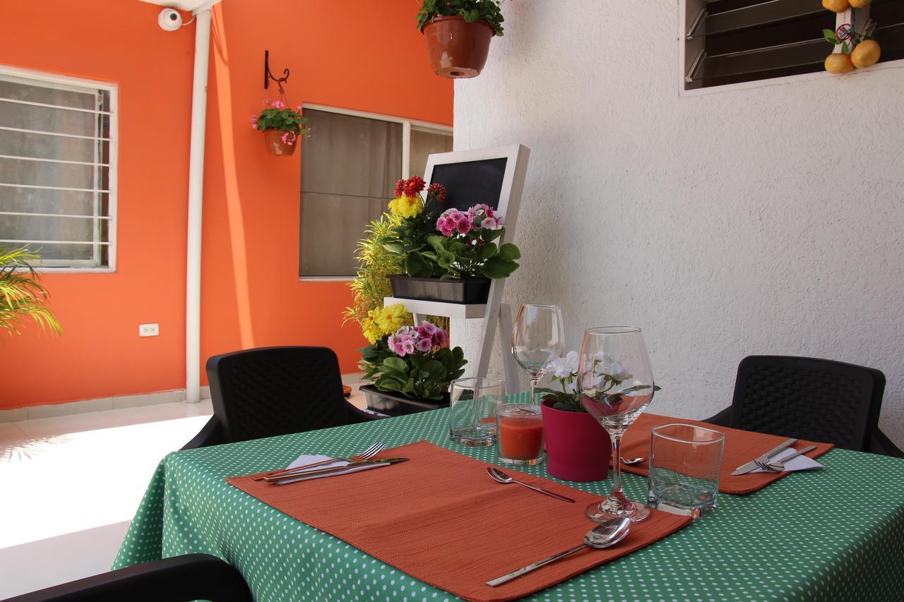 Bed and breakfast Casa Colon 2*