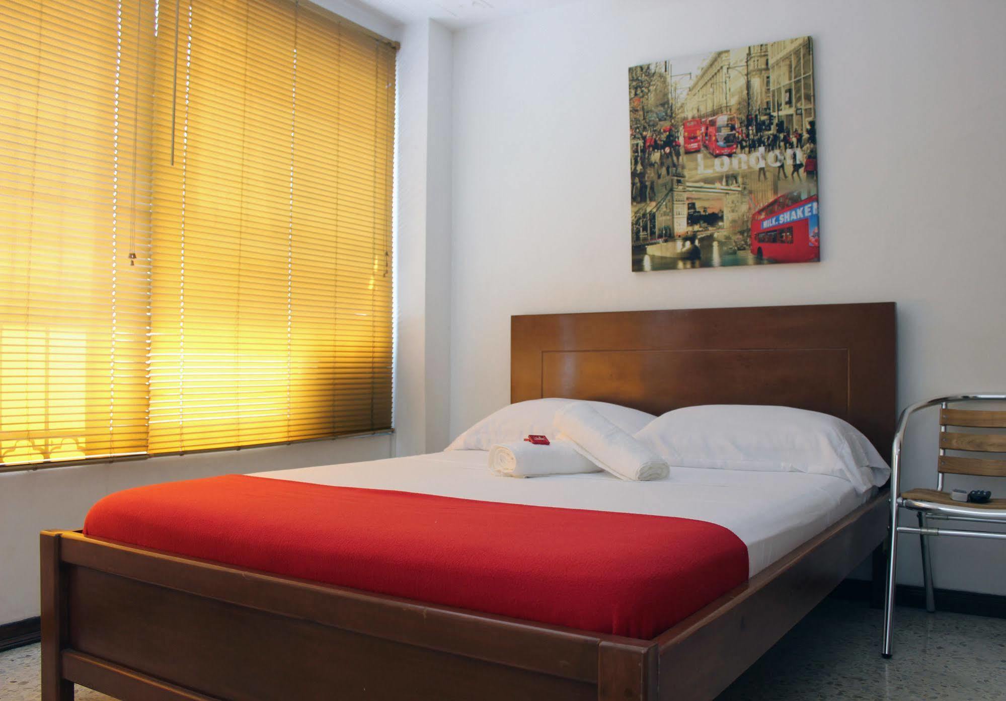 Hotel Pasadena 2*