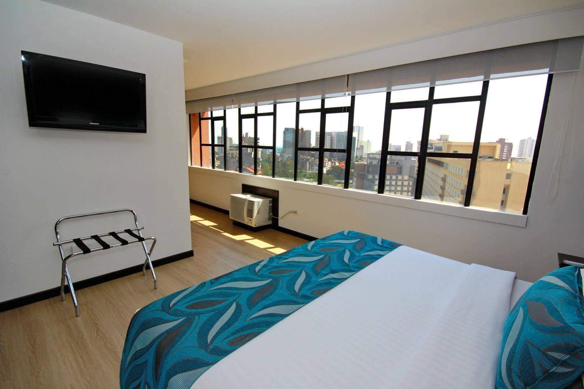 Dann Hotel
