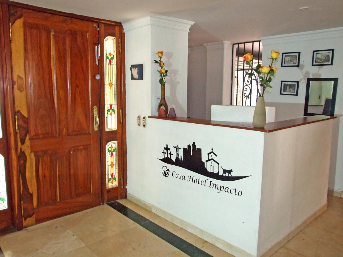 Casa Impacto - Limonar Hostal *