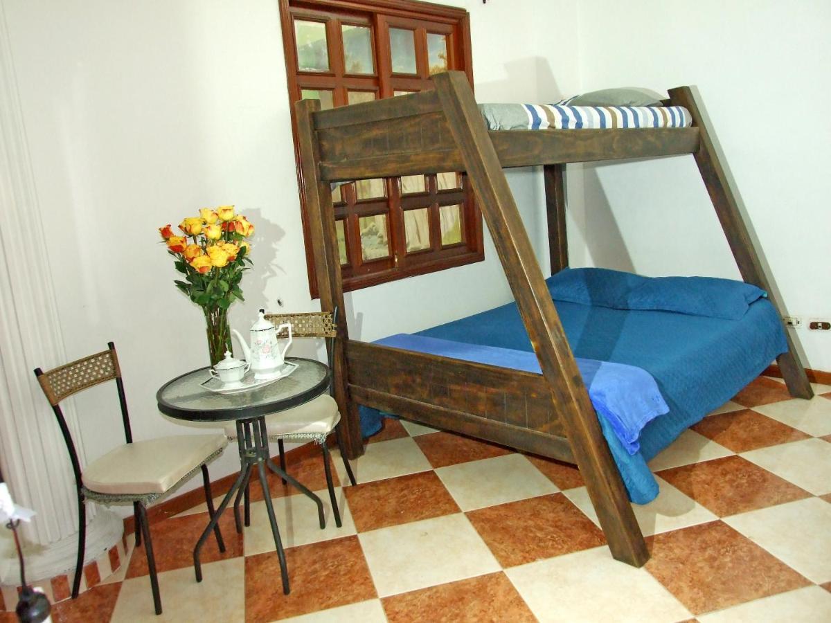 Hostal Casa Impacto - Limonar *