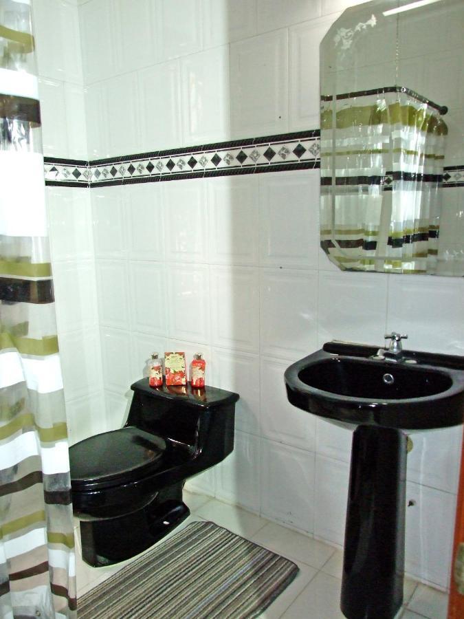 Casa Impacto - Limonar Hostal *
