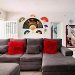 Modern, Luxurious And Tradicional Apartments By Samilis Place