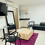 Aparta Suites Granada Suites Cali