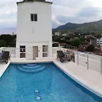 Aparta Suites La Flora