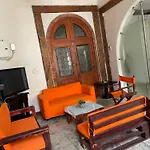Casa colonial en pleno centro histórico de Cali- Se alquila la casa entera para 10 o 11 personas o por habitaciones
