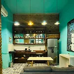 Moonshine Boutique Hostal
