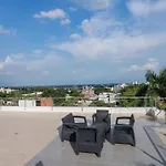 Verde Moderno Y Hermoso Apartamento