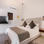Cal Suites, Aptos Equipados En La Mejor Zona De Granada En Cali - Colombia