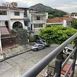 Miraflores 301