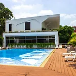 Hotel Blue 66