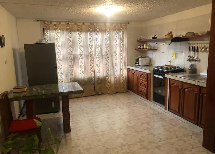 Mauvelo\'S Hostel