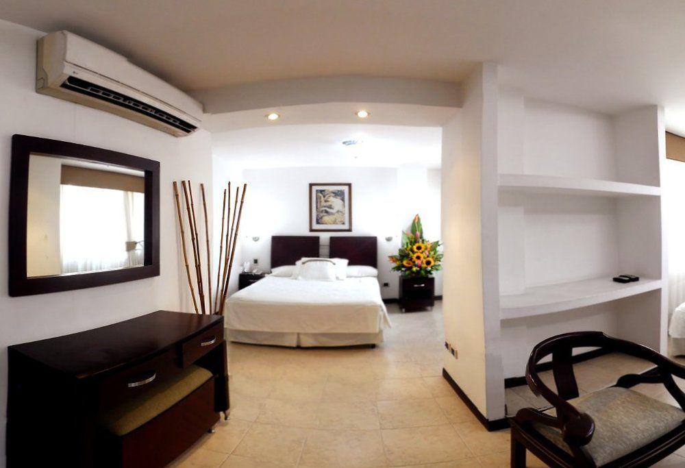 Plaza Américas Hotel