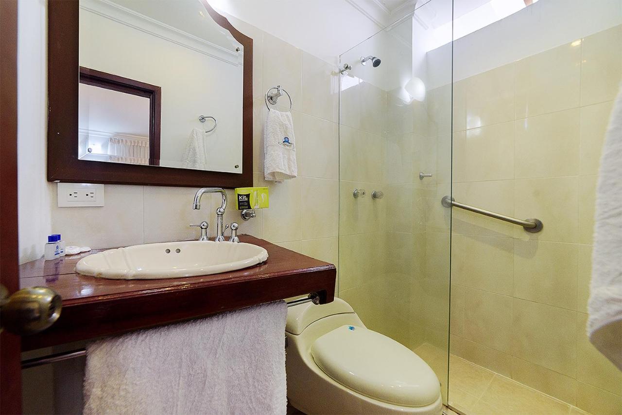 Hotel Ayenda 1402 Roosevelt 4*