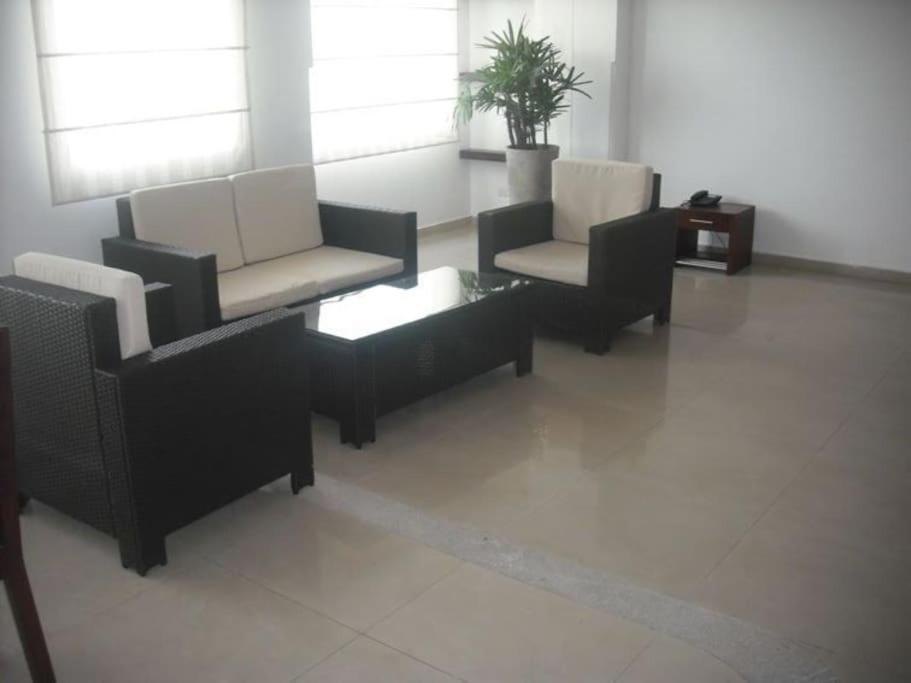 Hotel Aw Chipichape Urban 4*