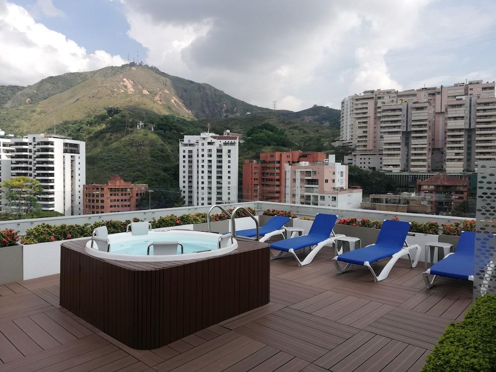 Hampton By Hilton Hotel 4*