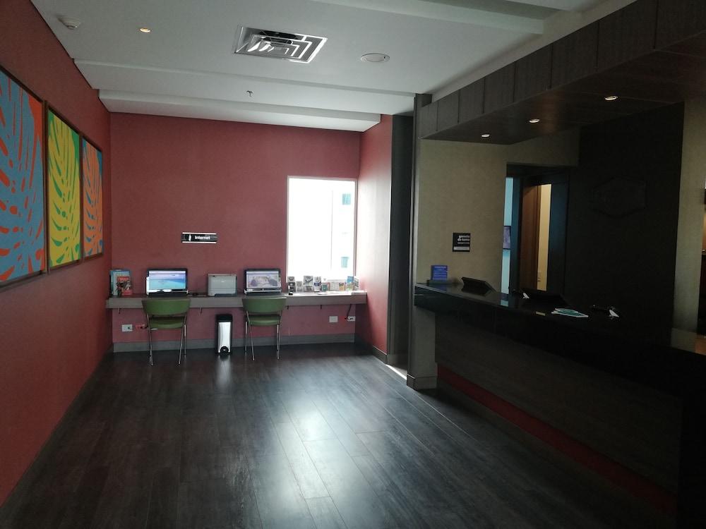 Hampton By Hilton 4* Cali