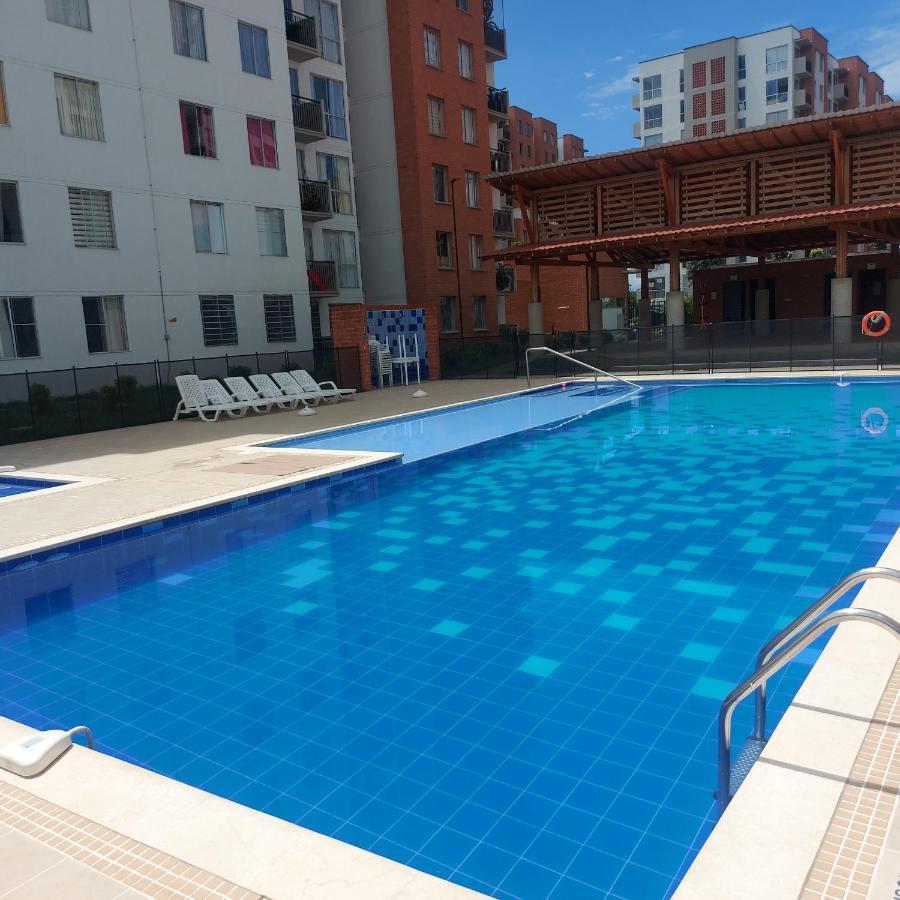 Homestay Comoda Privada En Apto Con Piscina !