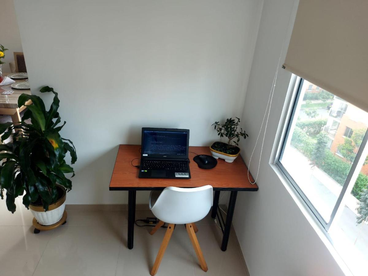 Homestay Comoda Privada En Apto Con Piscina !