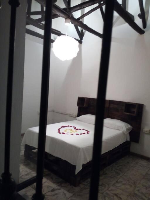 Habitación en casa particular Casa Colonial En Pleno Centro Histórico De Cali- Se Alquila La Casa Entera 10 O 11 Personas O Por Cali