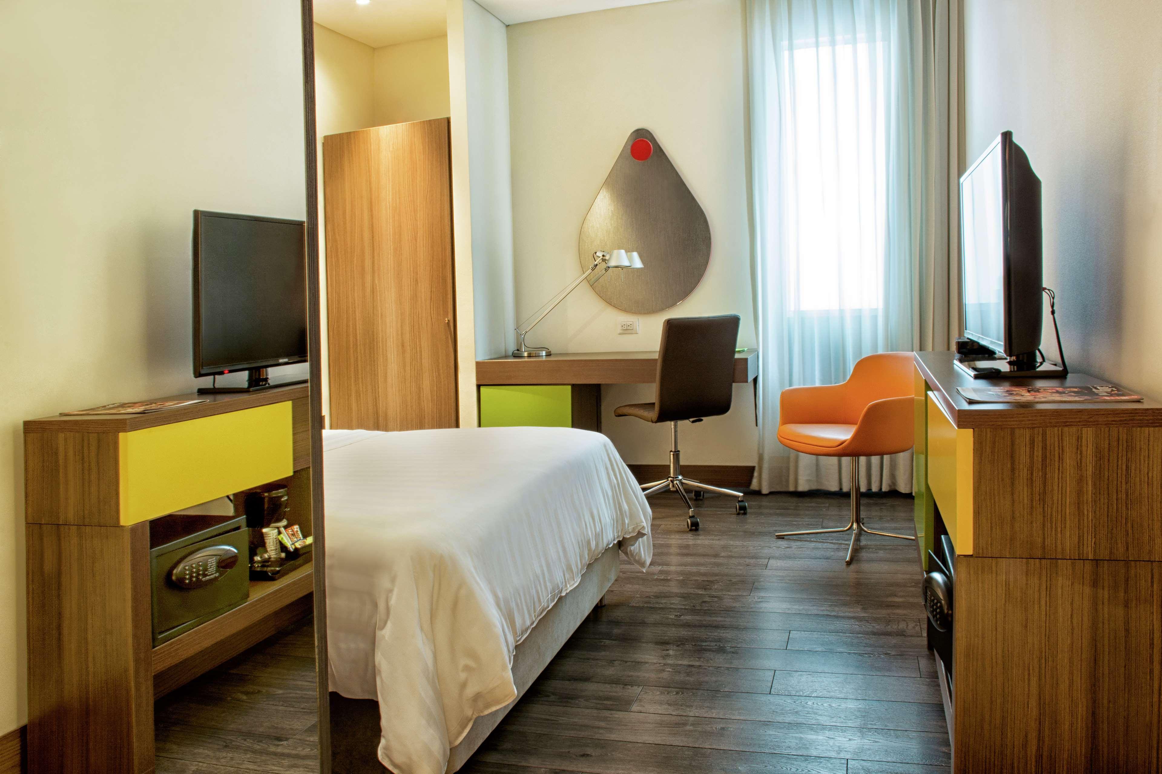 Hampton By Hilton 4* Cali