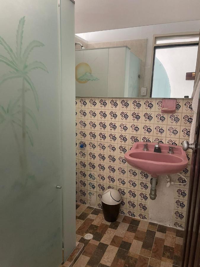 Casa Colonial En Pleno Centro Histórico De Cali- Se Alquila La Casa Entera 10 O 11 Personas O Por Habitación en casa particular