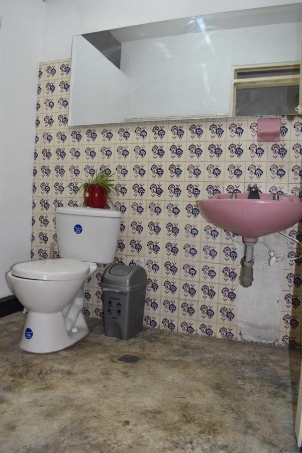 Habitación en casa particular Casa Colonial En Pleno Centro Histórico De Cali- Se Alquila La Casa Entera 10 O 11 Personas O Por Cali
