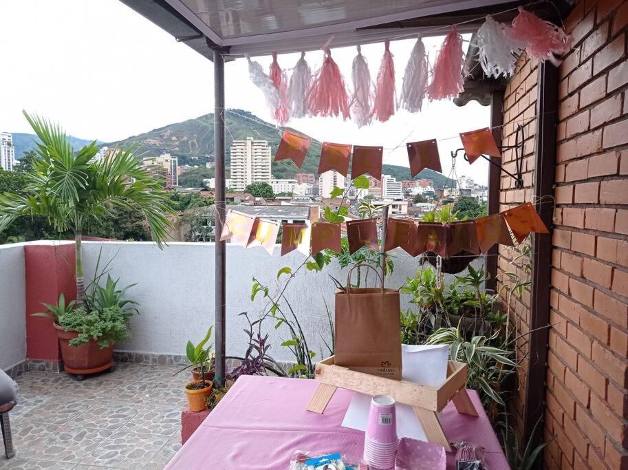 Con Linda Terraza En San Antonio Apartamento *