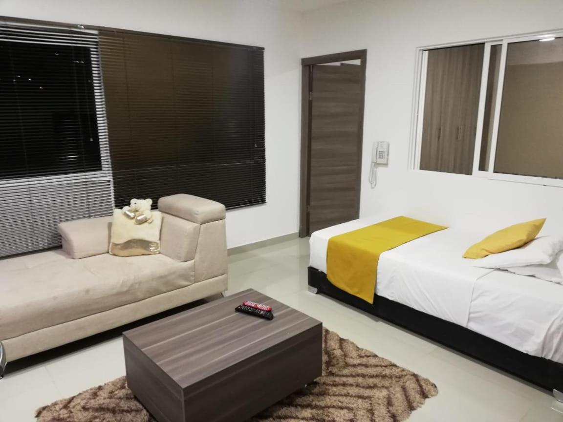 Hotel Flora Suites-loft Luxury
