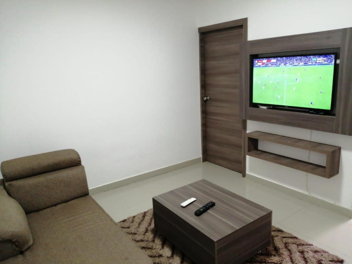 Hotel Flora Suites-loft Luxury *
