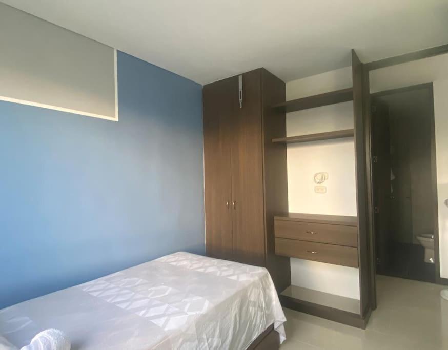 Lindo Y Moderno Apto Al Sur De Apartamento