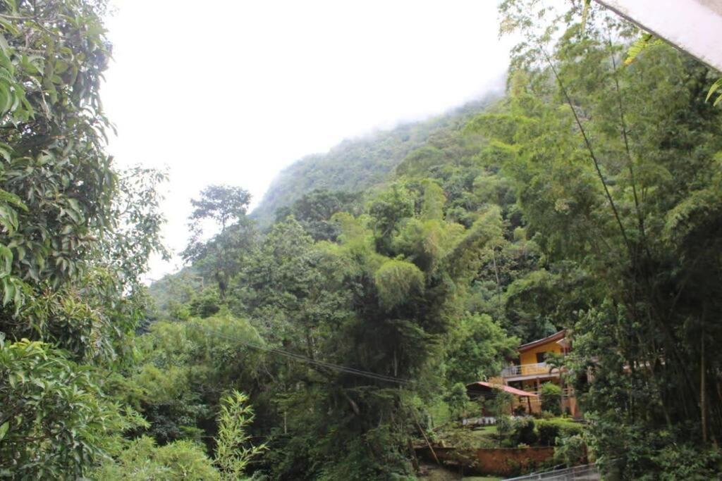 Chalet Al Lado Del Rio Pance *