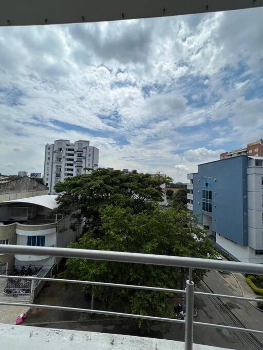 Hermoso Aparta Estudio Moderno Con Dos Ambientes