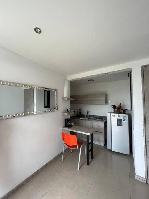 Hermoso Aparta Estudio Moderno Con Dos Ambientes Cali