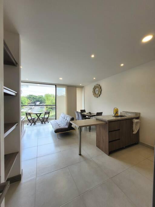 Apartamento Pance Piso 4-06 Moderno Sector Exclusivo Cali