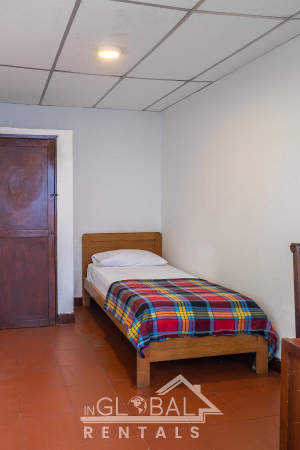 Sandalio Hostal