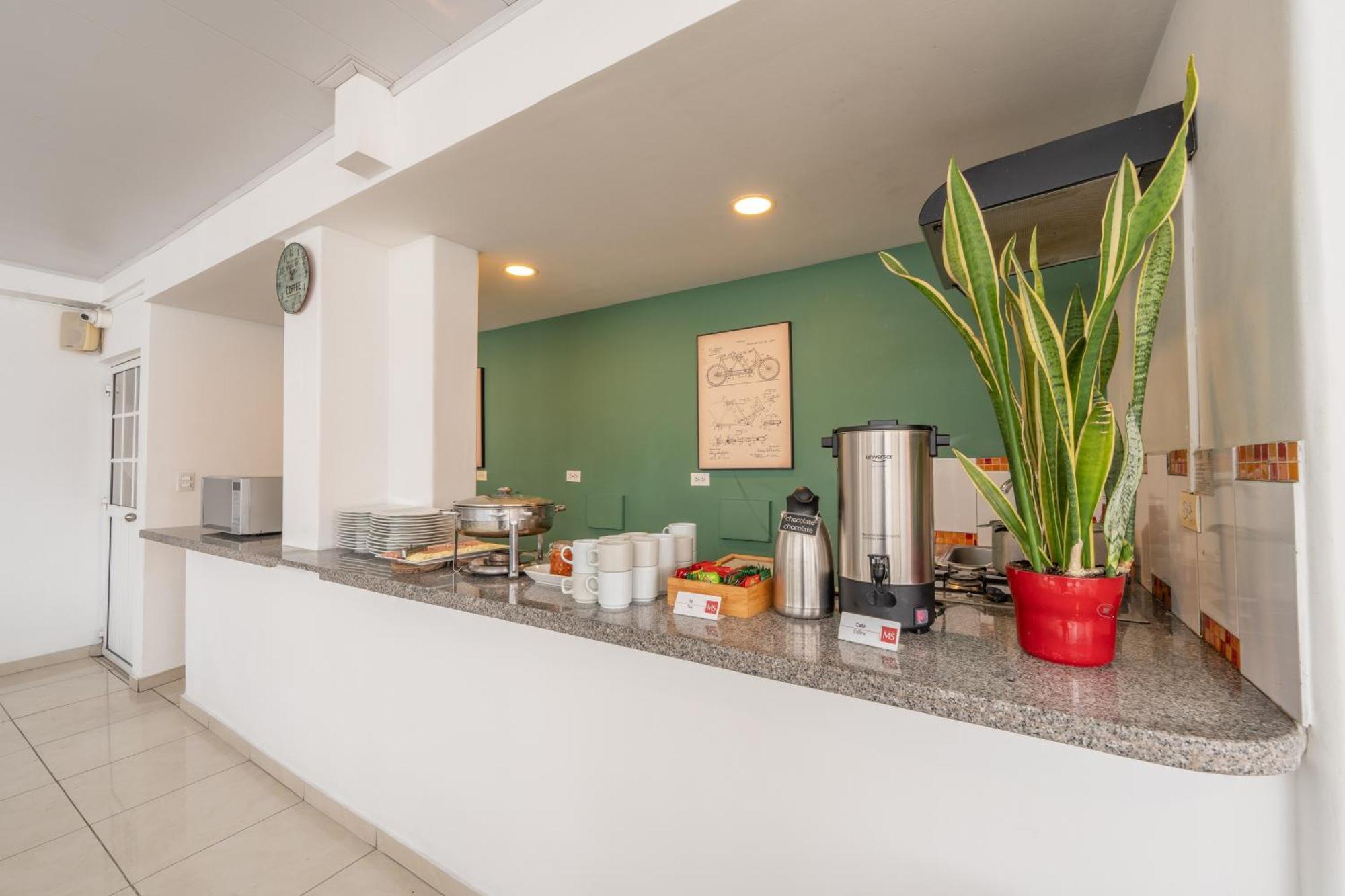 Hotel Basic Centenario By Ms 4*