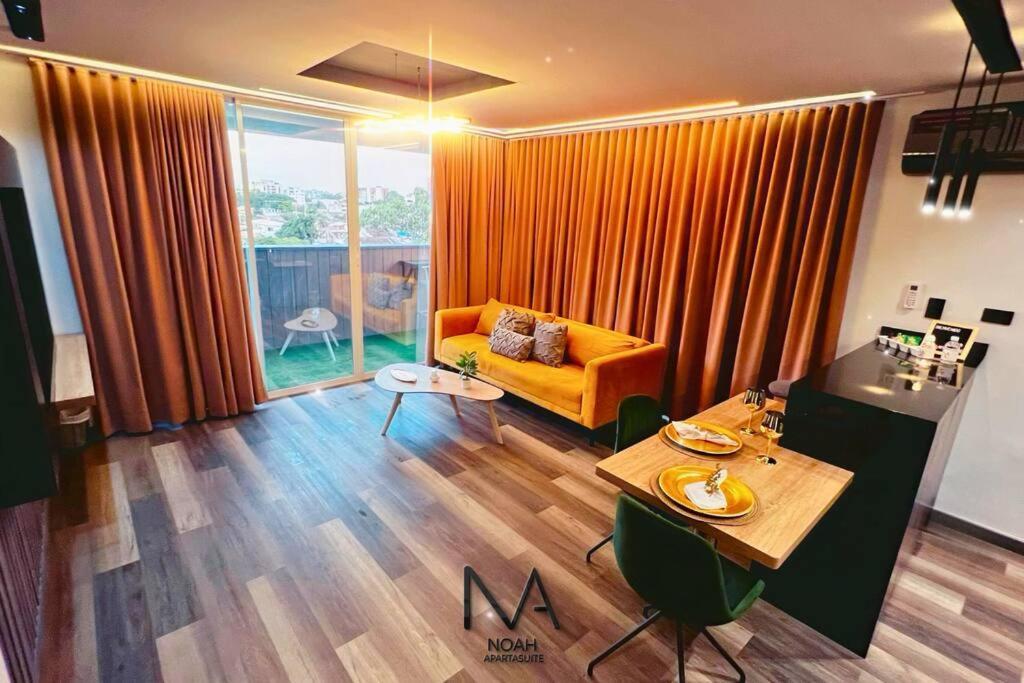 Noah Apartasuite 601 Apartment *