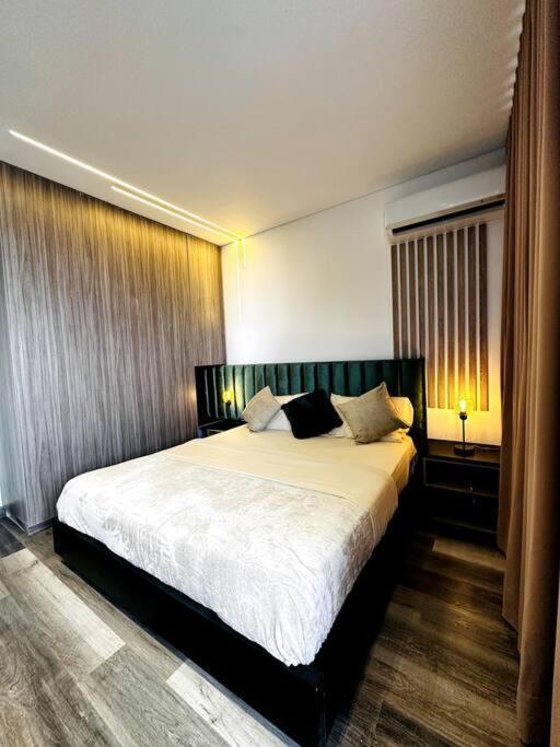 Noah Apartasuite 601 Apartment *