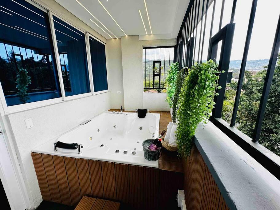 Noah Apartasuite 601 *