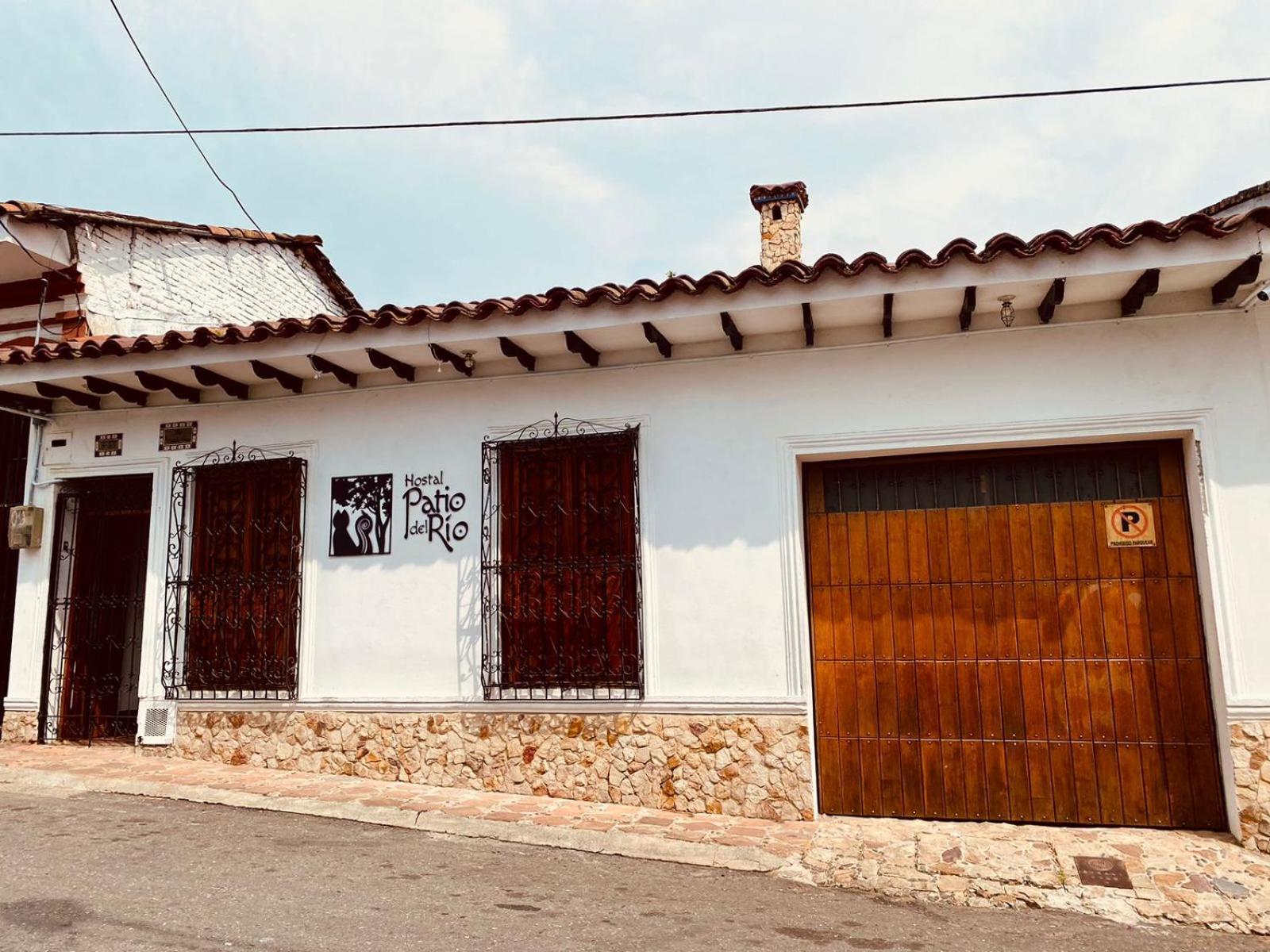 Patio Del Rio *