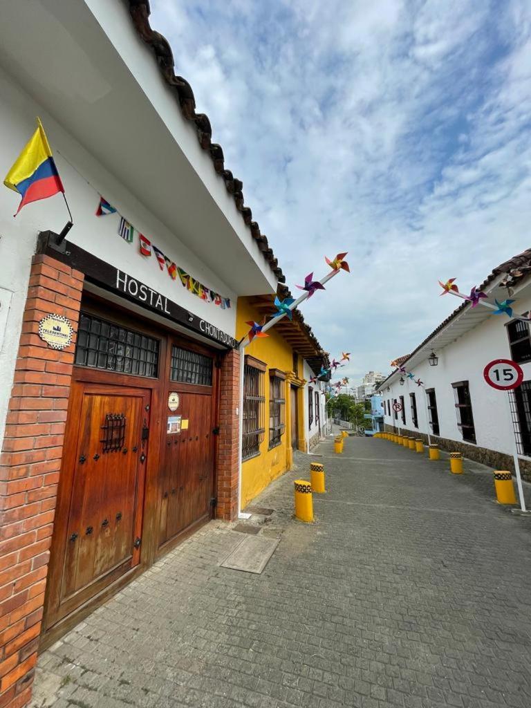 Casa Colonial En Pleno Centro Histórico De Cali- Se Alquila La Casa Entera 10 O 11 Personas O Por *
