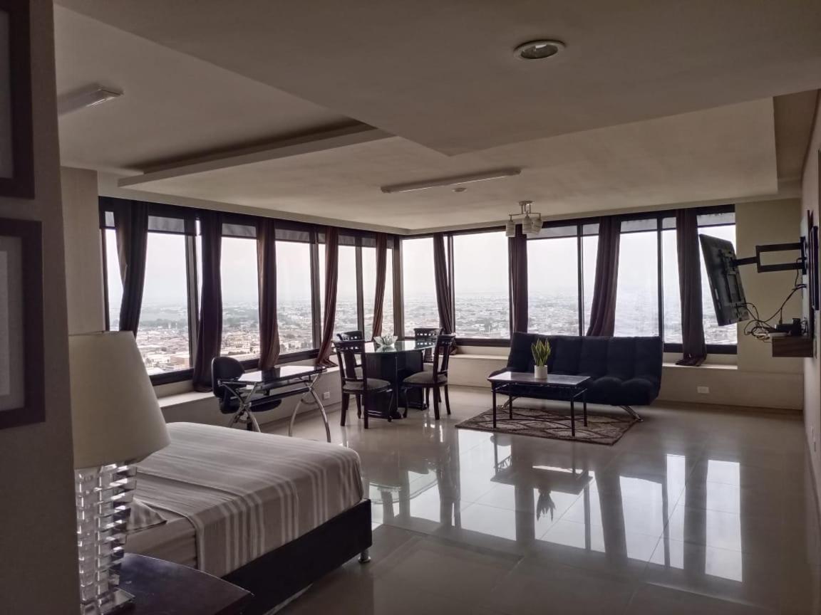 Torre De - Pisos 7, 10, 28, 30 Apartamento