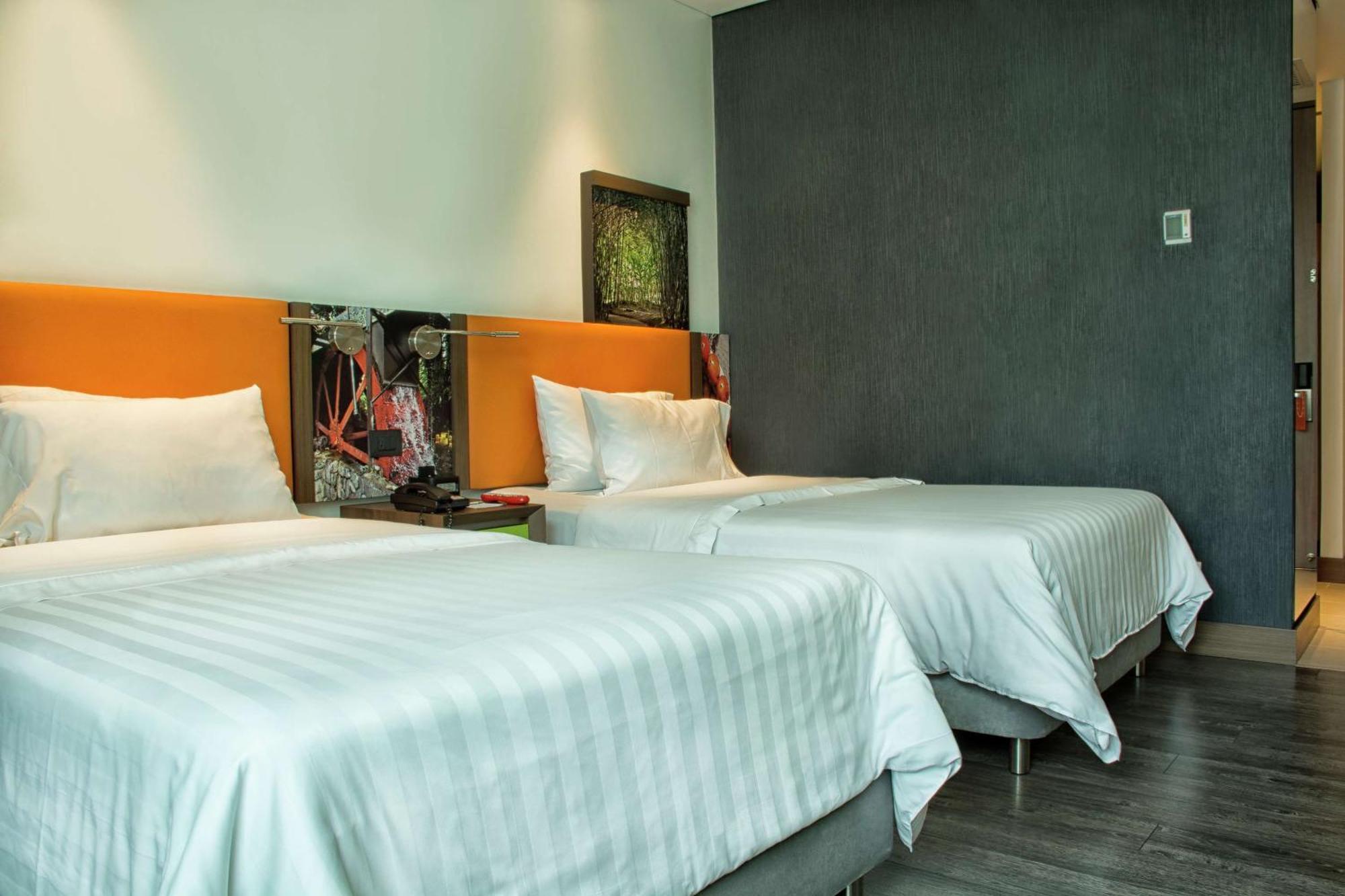 Hampton By Hilton Hotel 4*